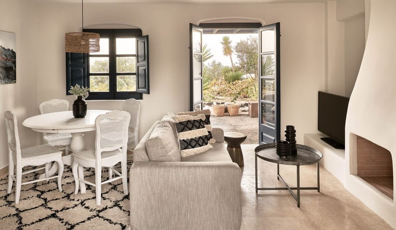 VEDEMA OVERVIEW - AEGEAN SUITE LIVING ROOM